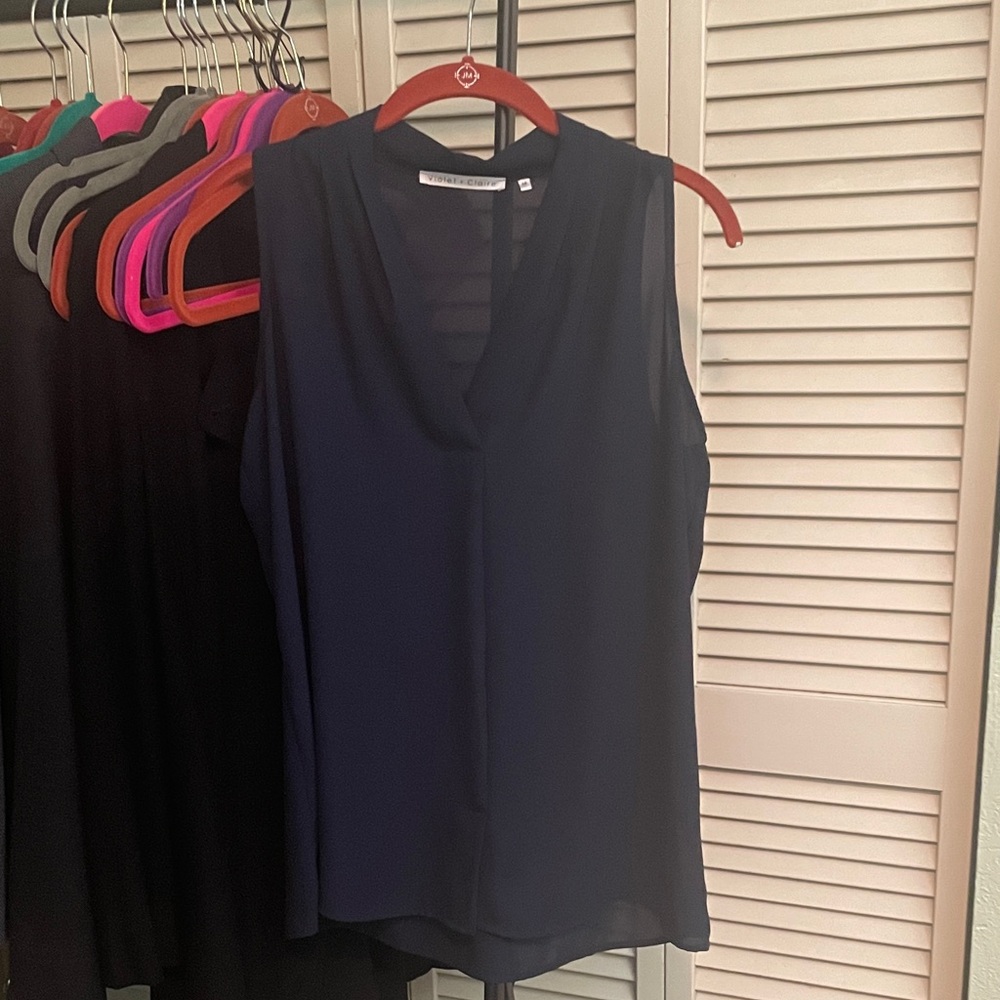 Violet & Claire Navy Sleeveless V-Neck Camisole